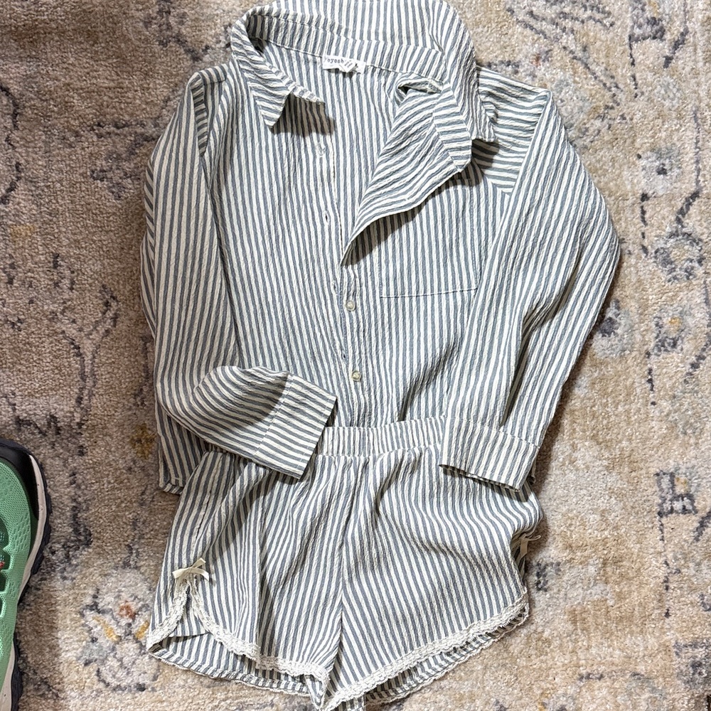 Eyeshadow Kids Matching Set in Gray and Cream Stripes